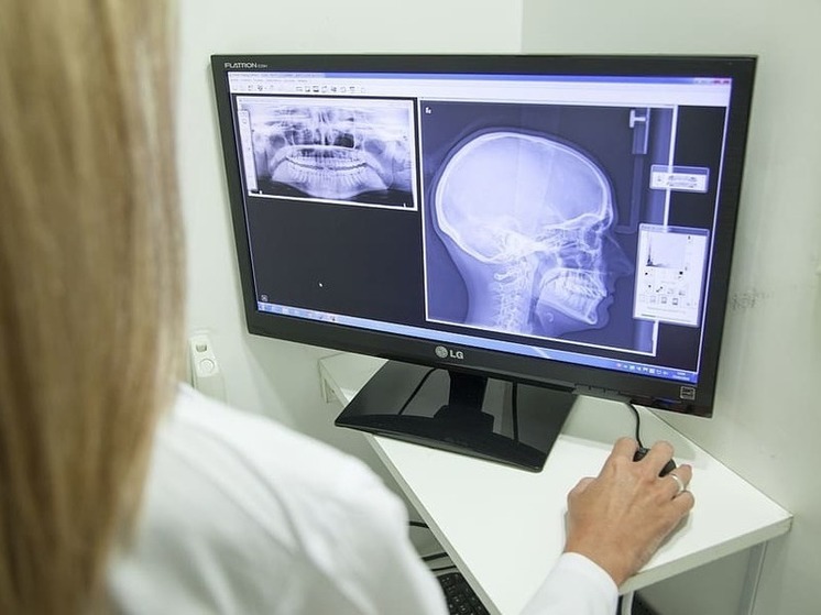 Макеевская больница получила современный рентгенограф для получения снимков во время операций