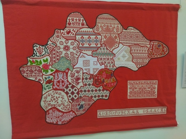 На фестивале в Чебоксарах представили вышитую карту Новгородской области