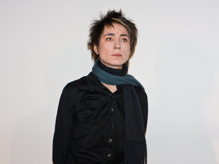 Земфира пожаловалась на «чудовищную» организацию концерта в Казахстане