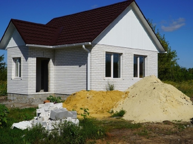 В Борисовке Белгородской области строят пять домов для детей-сирот
