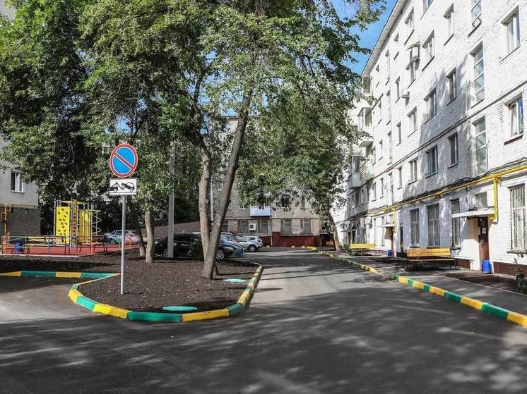 Ратмир Мавлиев показал территорию, благоустроенную по программе «Башкирские дворики»