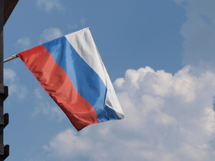 День Государственного флага РФ в НАО отметили на площади Марад Сей