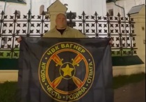 Дмитрий Петровский, ярославский врач и политик, участник СВО в составе ЧВК «Вагнер» почтил память погибших командиров Дмитрия Уткина и Евгения Пригожина