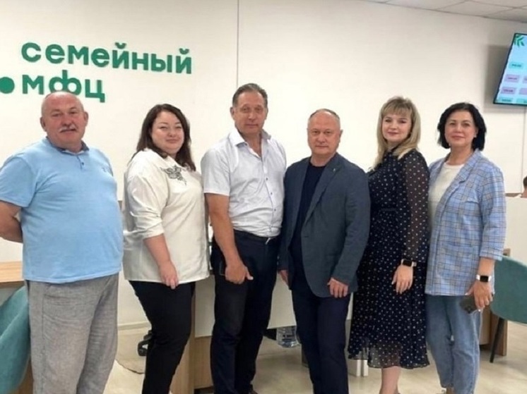 Опыт орловского Семейного МФЦ перенимают специалисты из Удмуртии