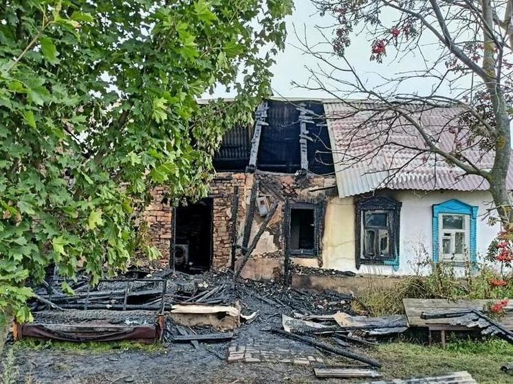 В Лопатине Скопинского района сгорел жилой дом