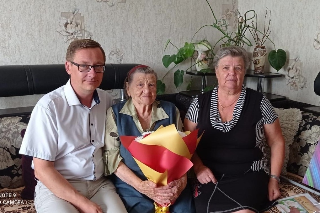 Жительница Чухломы, пережившая блокаду Ленинграда, отметила 95-летие
