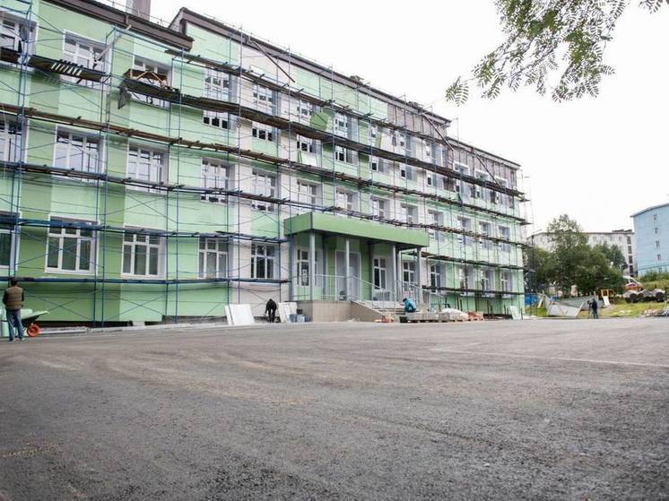 В Мурманске продолжается благоустройство школы №26 - МК Мурманск