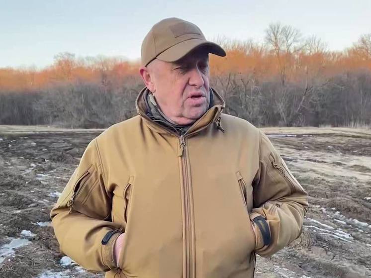 Появилась версия о гибели в самолете Пригожина его двойника