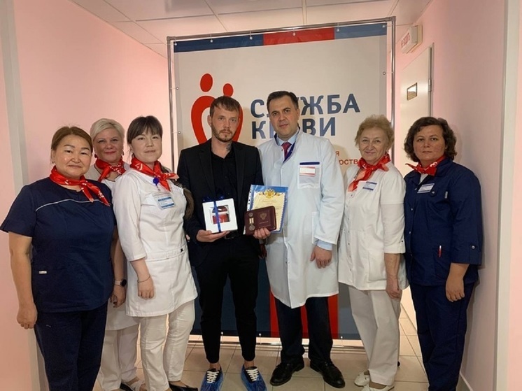 Донор костного мозга из Губкинского получил медаль за спасение онкобольного ребенка из Питера