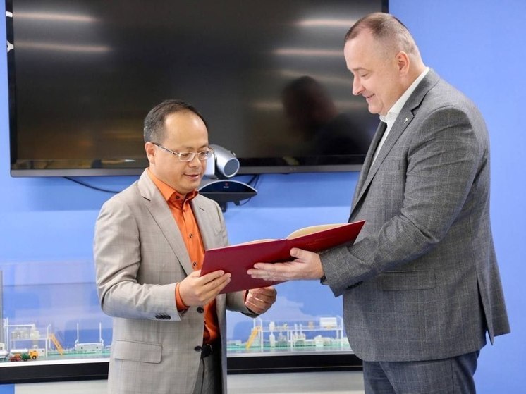 Глава Серпухова поздравил с юбилеем гендиректора «Маревен Фуд Сэнтрал»