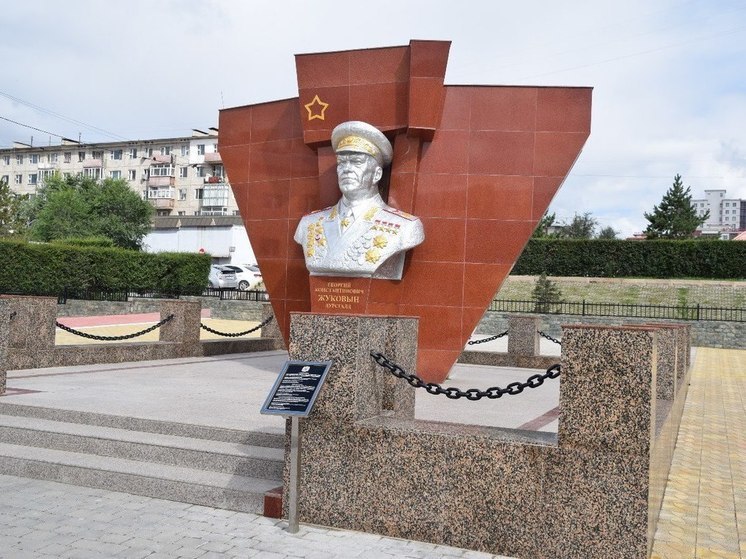 В Улан-Баторе при помощи Приангарья провели реконструкцию площади и Дома-музея Маршала Жукова
