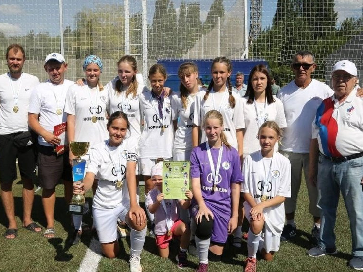 Юные футболистки из Ижевска выиграли Кубок России "Кожаный мяч"