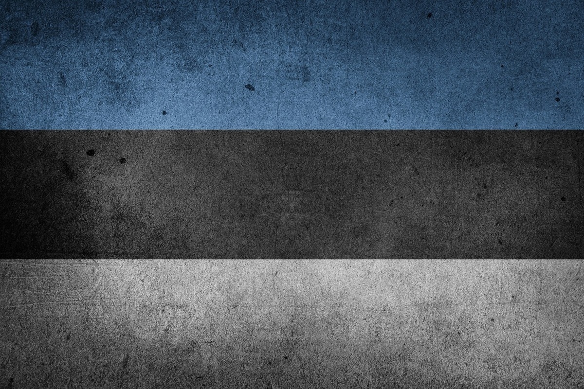 Премьер Эстонии отказалась покидать пост из-за бизнеса мужа в России