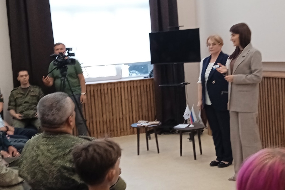Защитники Отечества получат 1000 подарочных наборов ко Дню города Смоленска
