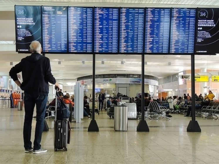 Аэропорт "Шереметьево" также задерживает рейсы на вылет и прилет