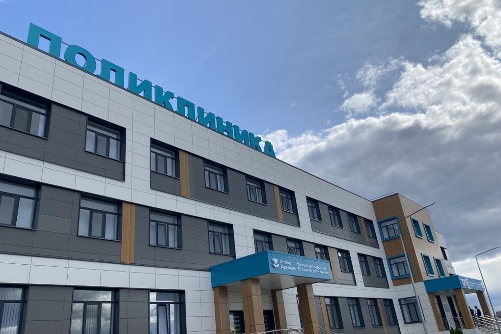 Минниханов побывал на открытии новой поликлиники в Осинове