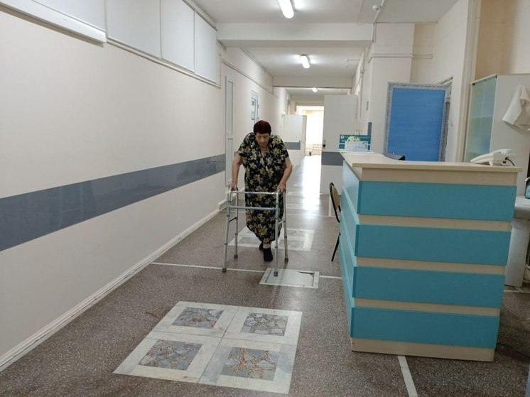 Челябинские врачи помогли пациентке с искривленной ногой