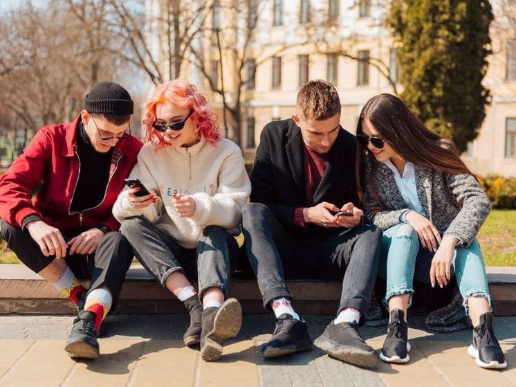 Yota:  Xiaomi обошел Samsung в списке популярных смартфонов у молодежи