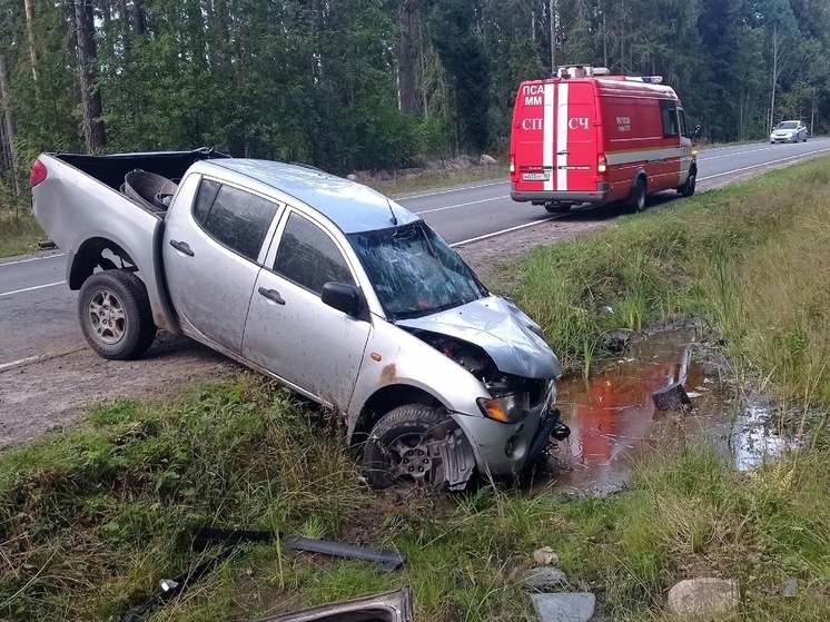 Водитель пострадал в ДТП у дачного поселка в Карелии
