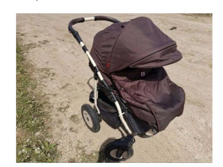 В Смоленске двое украли детскую коляску