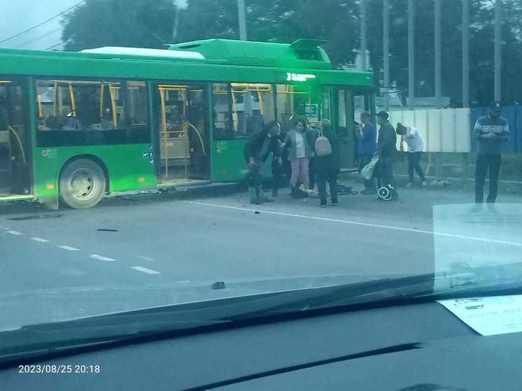 Троих пострадавших в ДТП с автобусом в Южно-Сахалинске отпустили из больницы домой