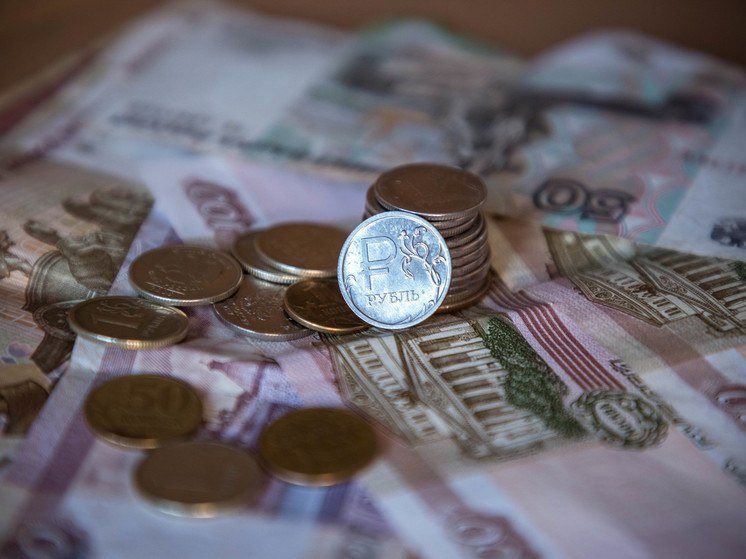 В Тверской области мужчина залез в брюки знакомого ради денег