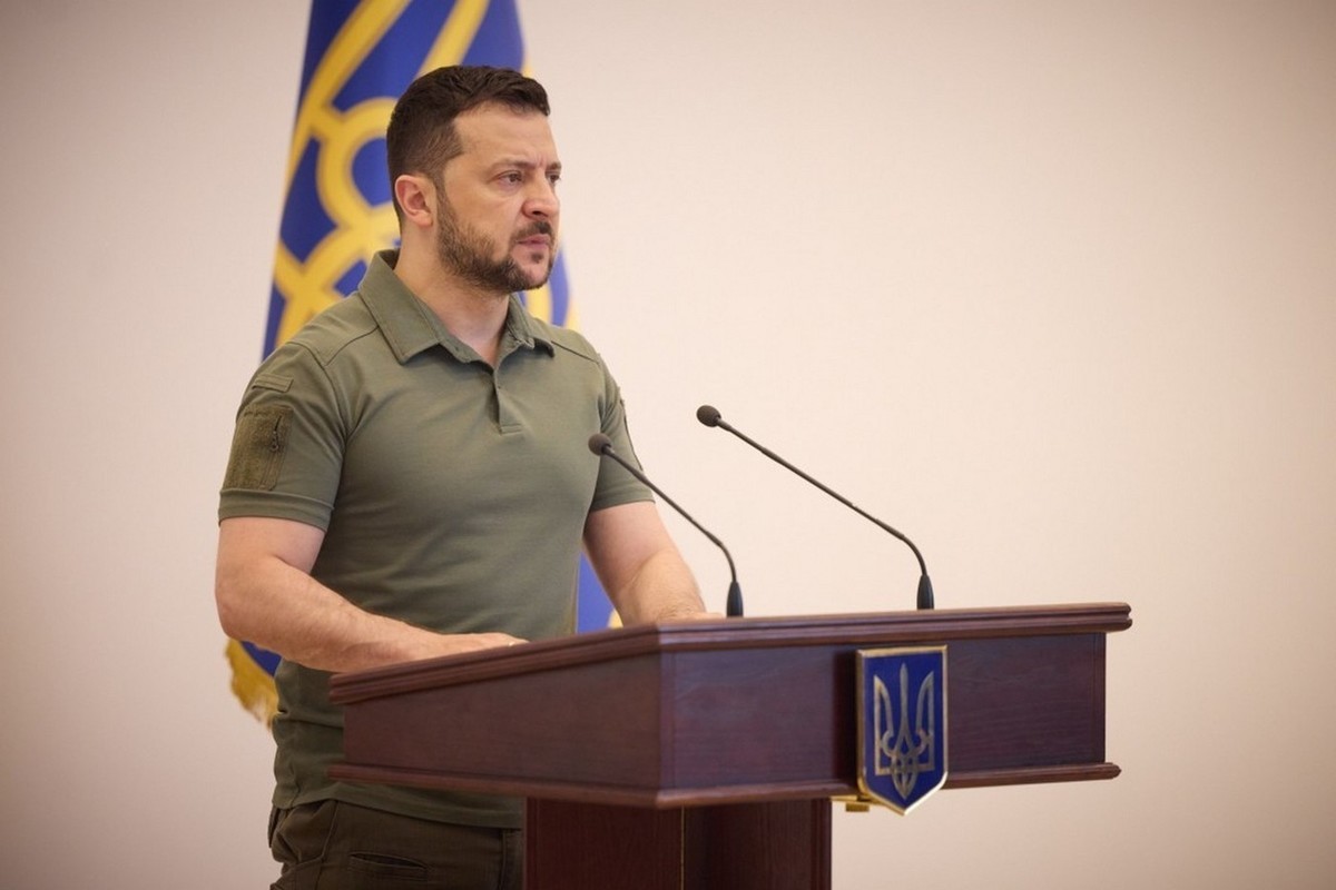 Zelensky will make internally displaced persons equally poor