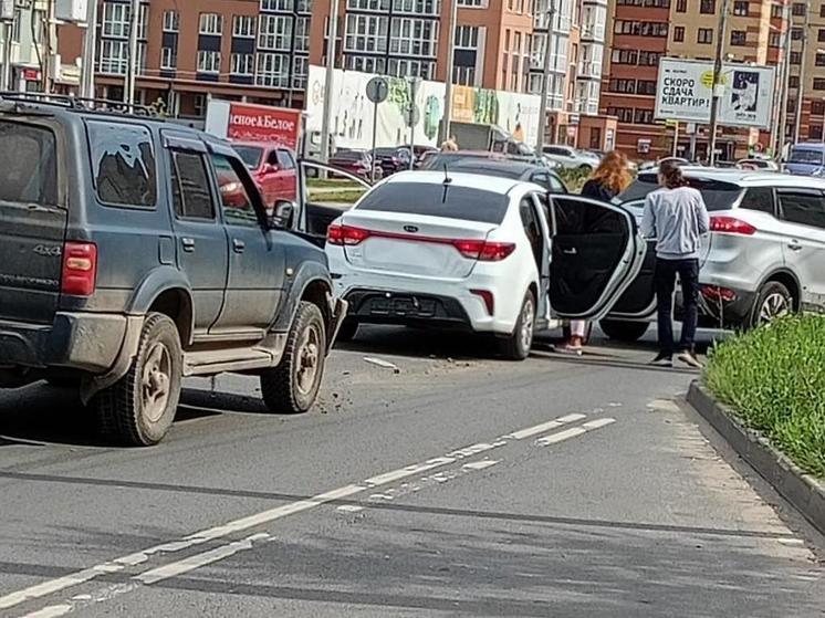 На улице Большой в Рязани произошло ДТП с 3 автомобилями