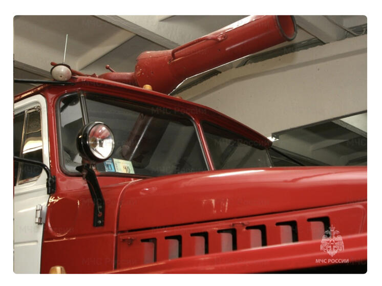 В Ярцево загорелся жилой дом