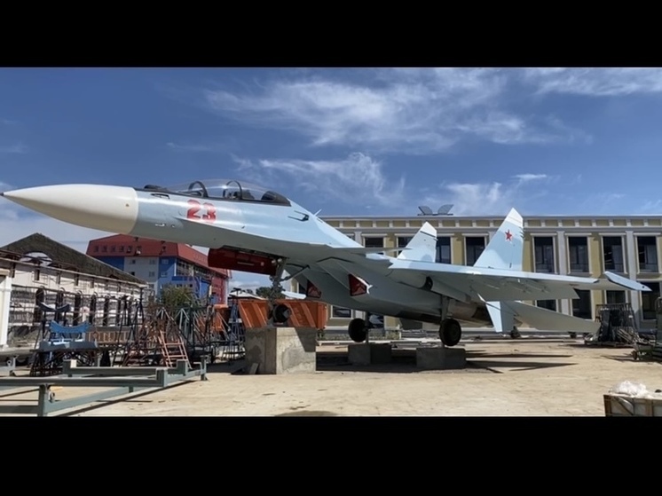На территории Суворовского училища в Иркутске установят самолёт Су-30