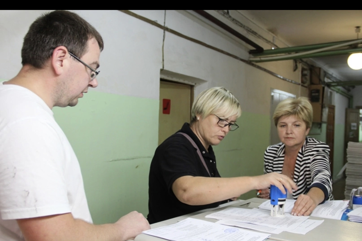  Избирательная комиссия Смоленской области получила отпечатанные в полиграфической организации избирательные бюллетени для голосования