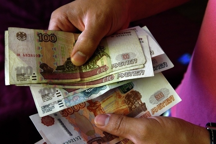 В Орле мужчина потратил больше 4 тысяч рублей с чужой банковской карты