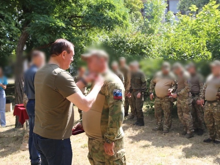 Губернатор вручил государственные награды сахалинским военнослужащим на Донбассе