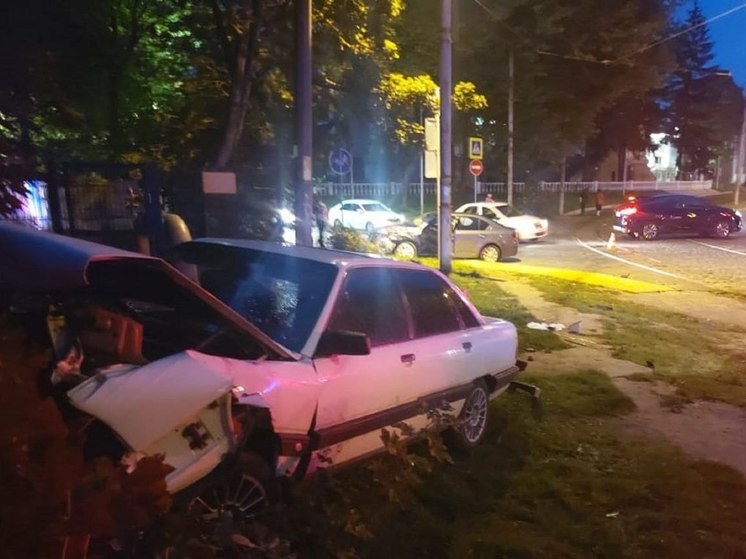 В Калининграде скончался потерявший сознание на проспекте Мира водитель Audi