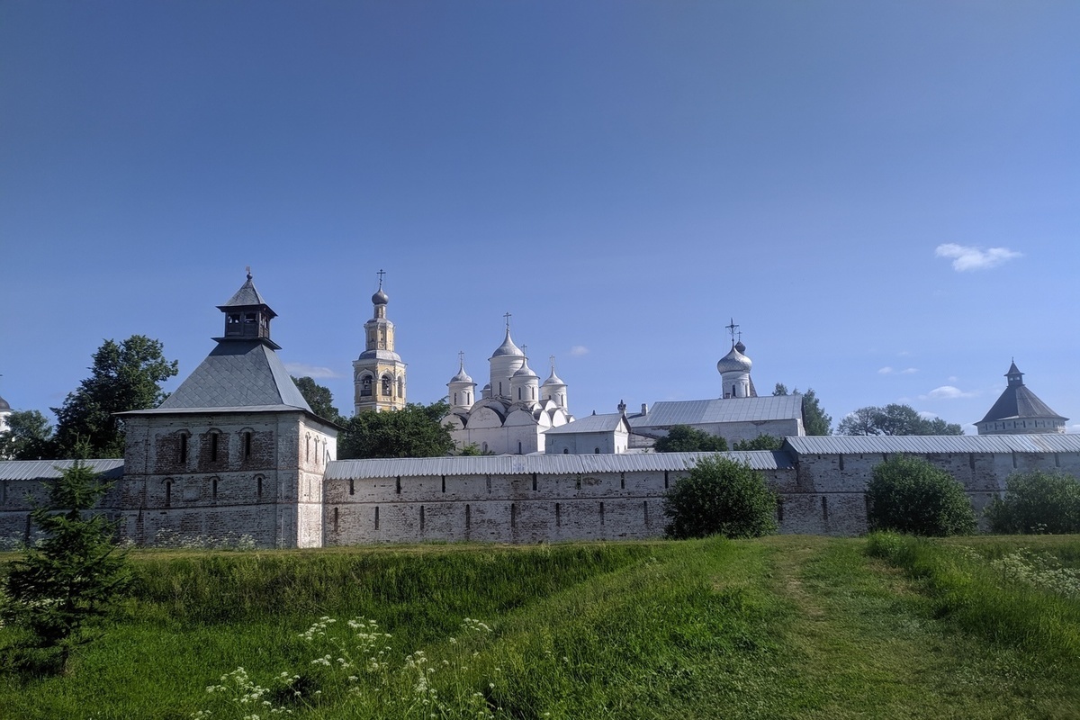 Сток вологда. Спасо-Прилуцкий монастырь в Вологде фото. Спасо-Прилуцкий монастырь фото.