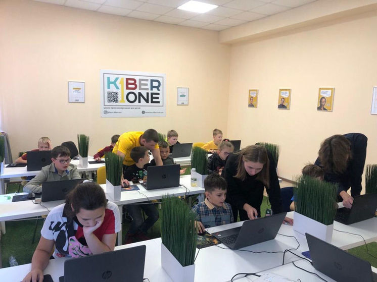 Школа KIBERone в Кемерове превратит пристрастия ребенка к гаджетам в профессию будущего