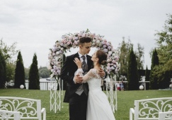 Косторная и Куница поженились в августе: фото
