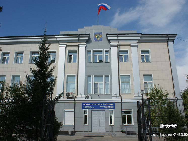 В Пий-Хемском районе многодетные семьи с помощью прокурора получили участки