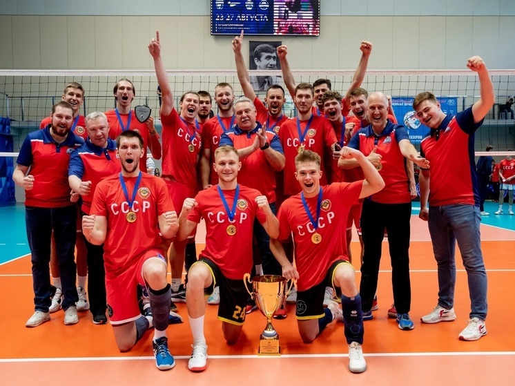 Ярославский волейбольный клуб выиграл у лидера Суперлиги