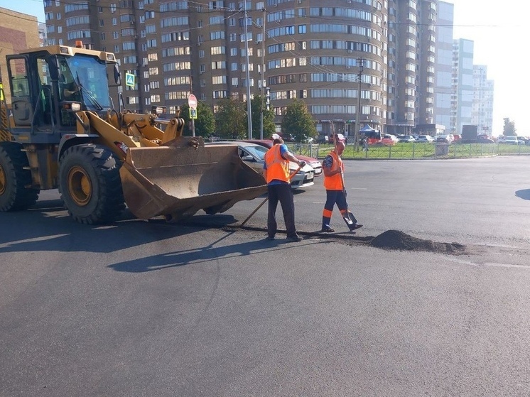 В Курске выполняют ямочный ремонт между проспектами Плевицкой и Клыкова