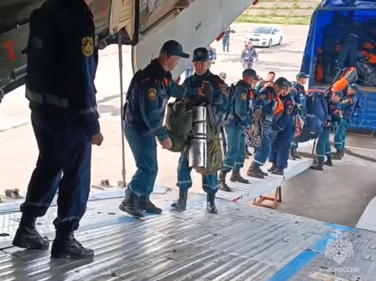 Спасатели из Камчатки и Хабаровска отправились на помощь Приморью
