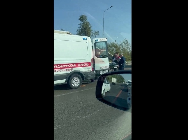 Из-за массового ДТП под Краснодаром образовалась пробка