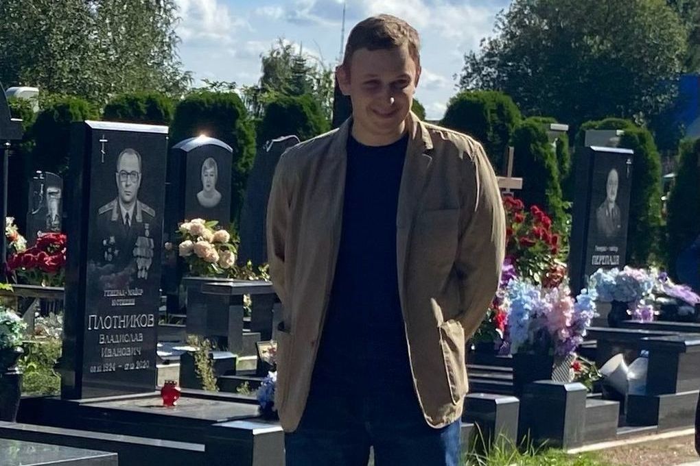 На Серафимовское кладбище приехал депутат ЛДПР, поддерживавший Пригожина