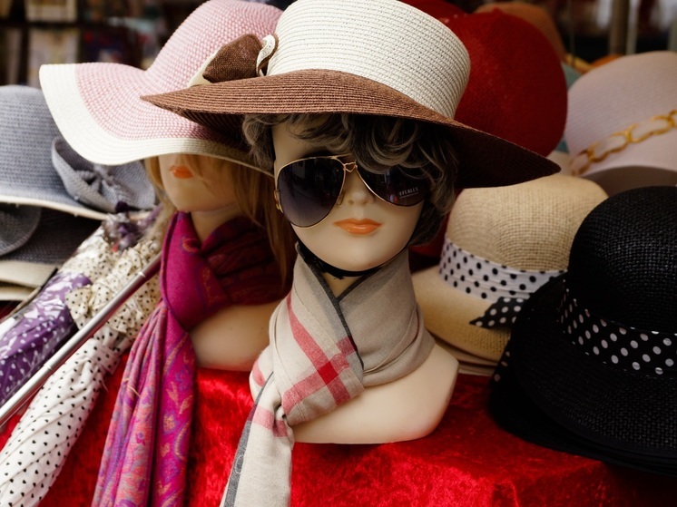 Девочки-подростки в Карелии украли из палаток гору одежды