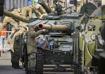 Для Киева тревожным фактором становится наша таинственная 200-тысячная группировка