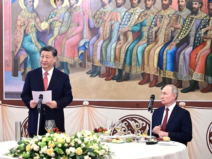 Bloomberg: Путин посетит Китай в октябре