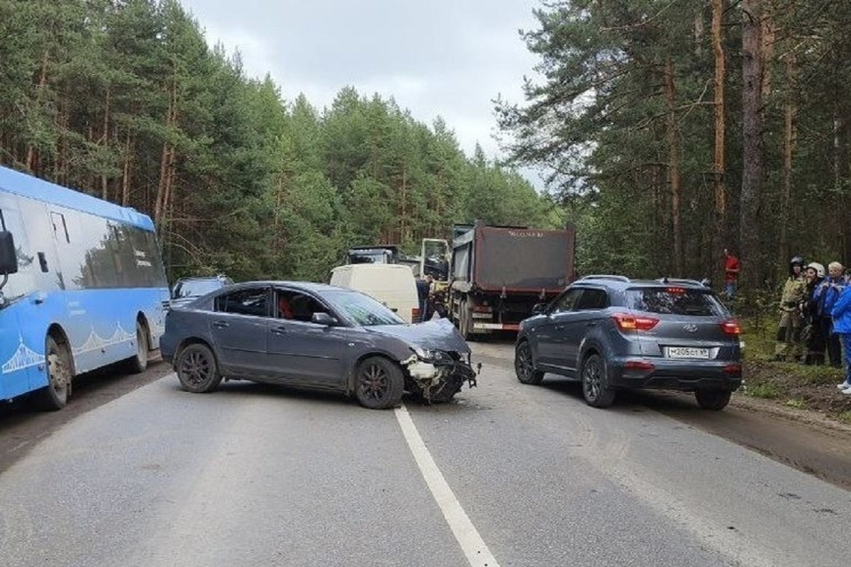 Водитель, попавший в ДТП на Савватьевском шоссе в Твери, находился в розыске