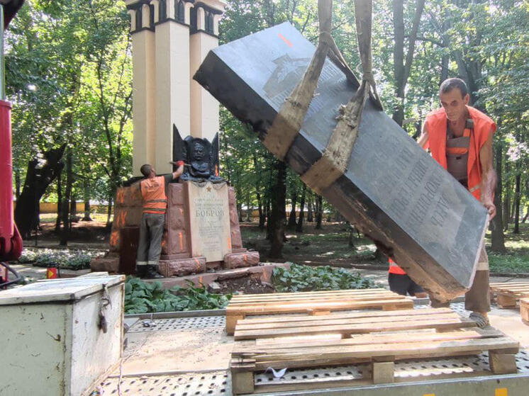 Останки погибших Героев Советского Союза требуют переправить в Венгрию