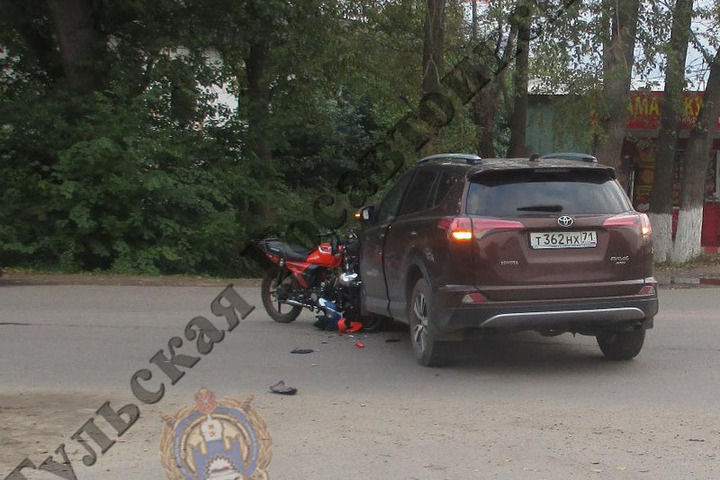 В Богородицке 51-летняя автоледи сбила подростка на мопеде