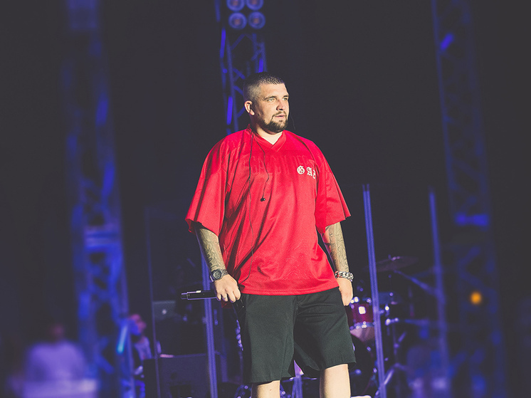 Соответчиками музыканта должны выступить две интернет-компании